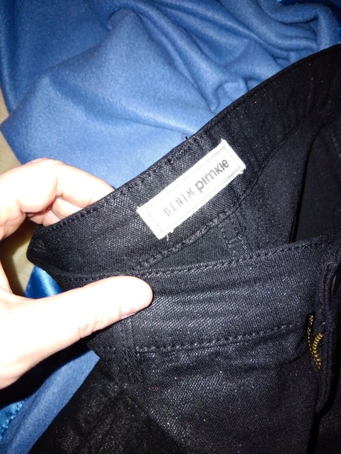 Jean huilé à paillettes multicolores - photo numéro 3