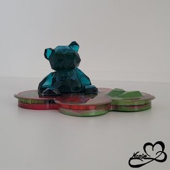 Nounours bleu sur son nuage rose et vert 💚🌸