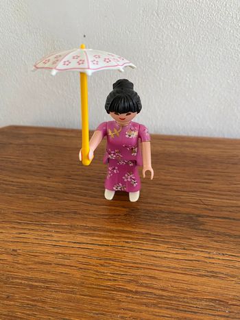 Personnage avec ombrelle Playmobil
