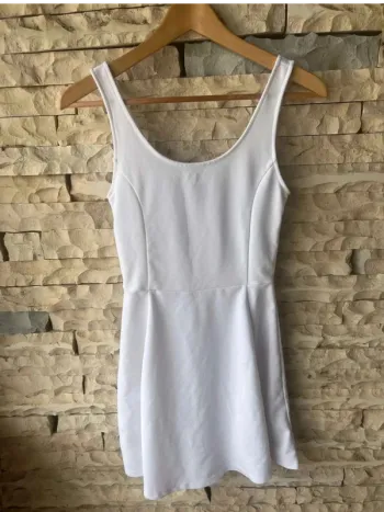 Superbe robe  patineuse  parfait  printemps /  été  -  taille  36