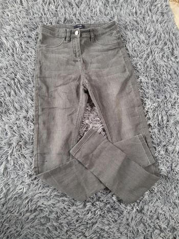 Jean gris skinny 💫taille 36💞