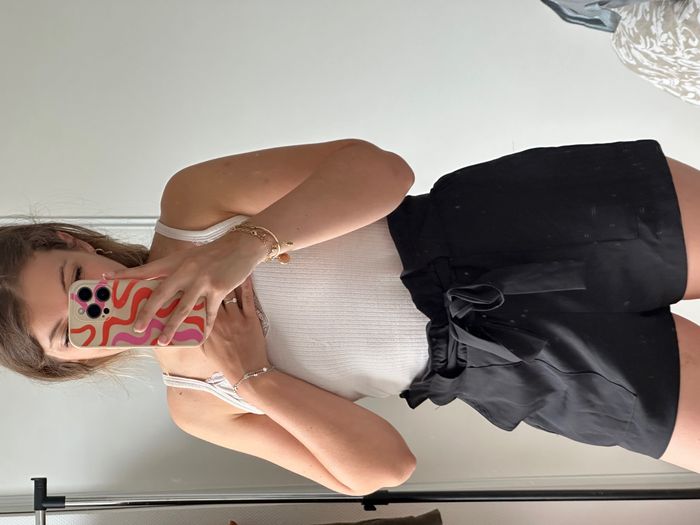 Short noir avec ceinture