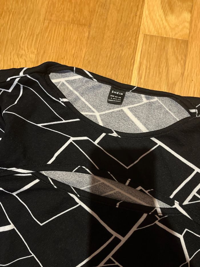 TEE shirt noir - photo numéro 2