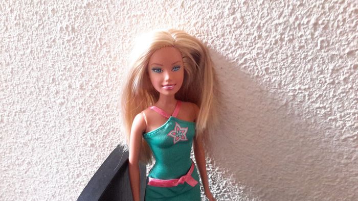 barbie doll blonde collection Mattel 2006 - photo numéro 4