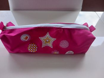 trousse rose fushia Neuve