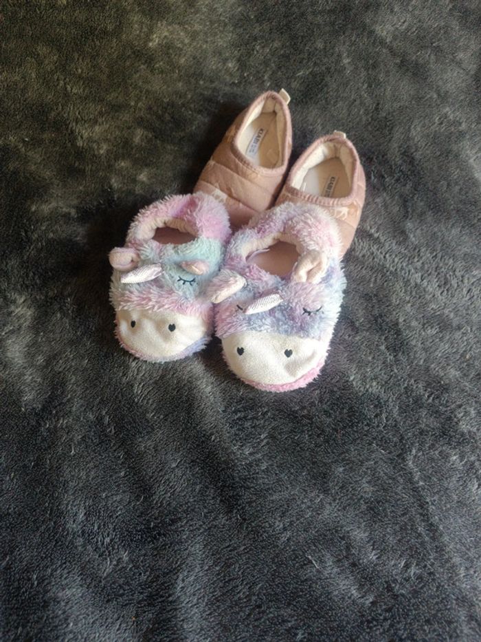 Lot de chaussons licorne T29/30 en bon état - photo numéro 7