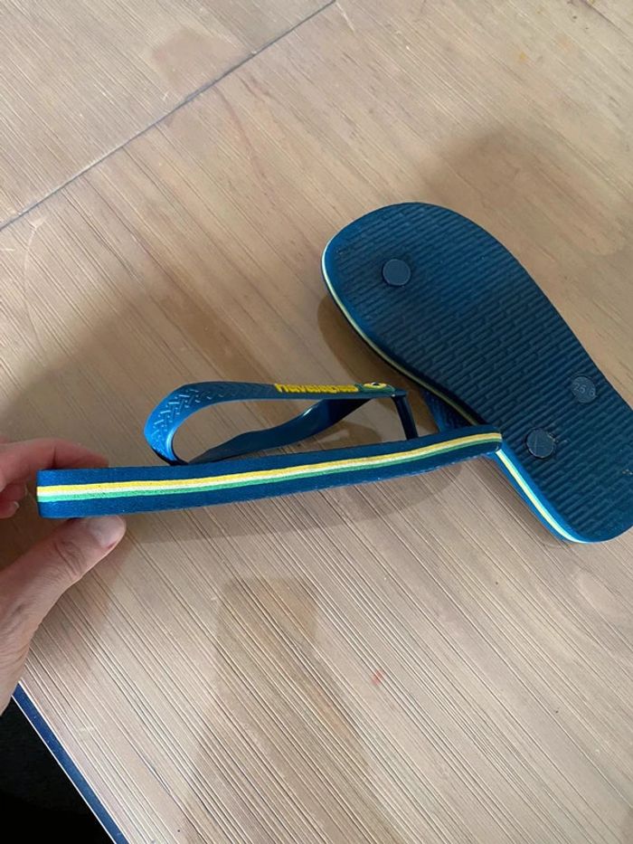 Tongs Havaianas baby bleue taille 25 / 26 - photo numéro 3
