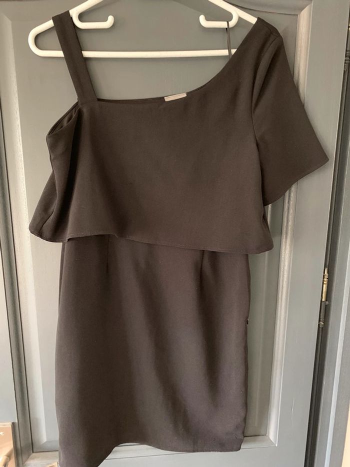 Robe T S