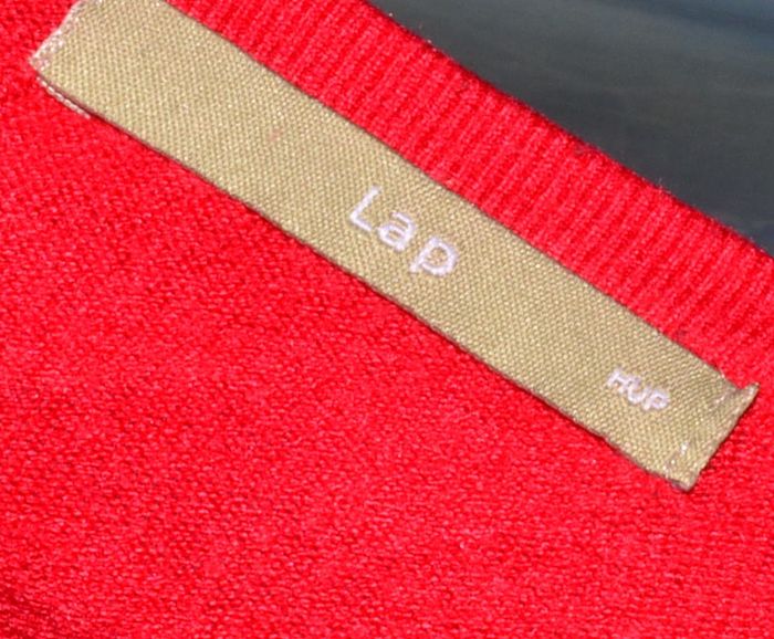 pull fin ajusté manches longues rouge uni taille M col V - photo numéro 2