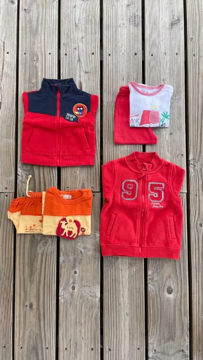 Lot bébé de 4 articles _ 6 mois