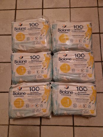 168 couches Biolane taille 1