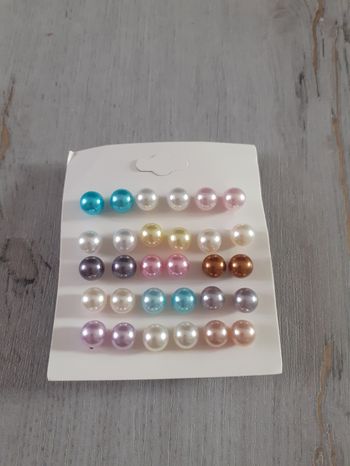 Lot boucles d'oreilles neuves