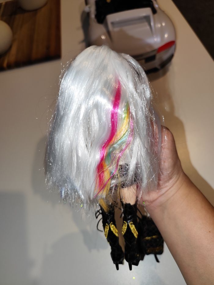 Poupée + voiture rainbow high - photo numéro 10