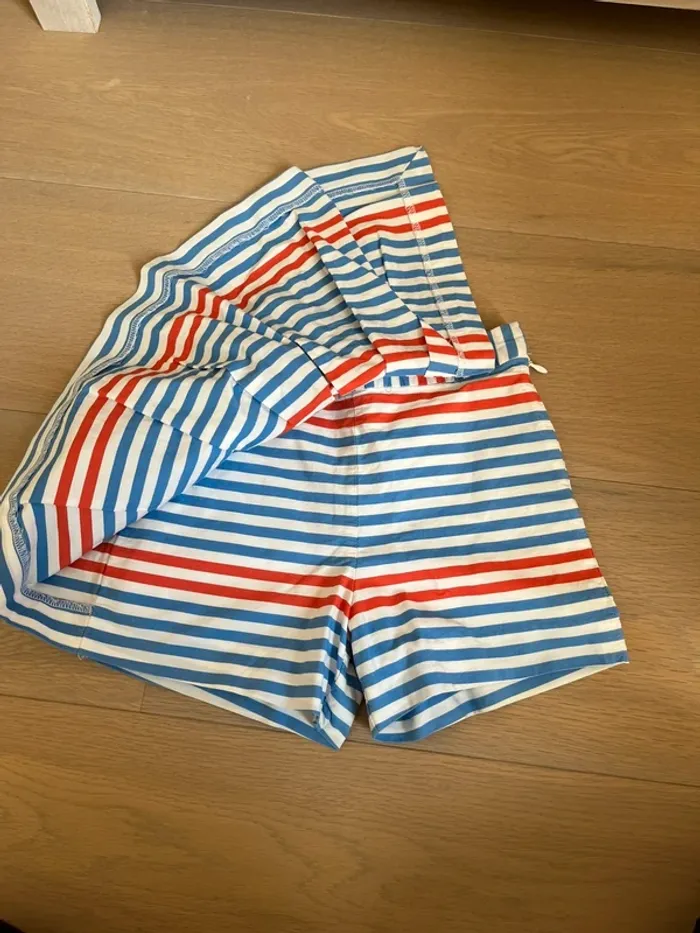 Jupe short léger t. 4 ans - photo numéro 3