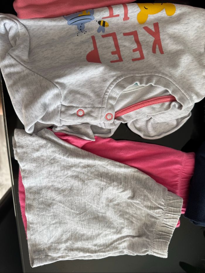 Lot 14 vêtements - bébé fille- 18- 24 mois - toutes marques- bon et très bon état - photo numéro 6