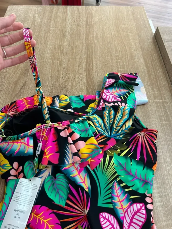 Maillot de bain femme 40 taille L Maillot de bain fleurie taille 40 une pièce - photo numéro 7