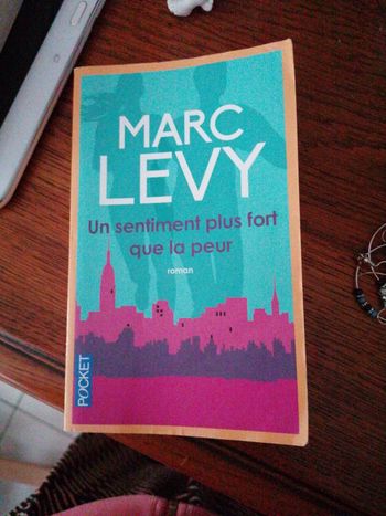 Livre poche