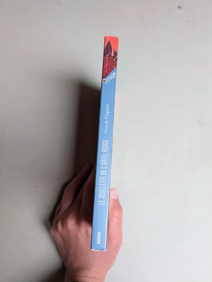 Livre "Le squelette de l'hôtel rouge" - photo numéro 3