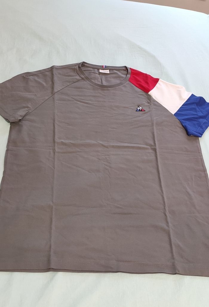 T-shirt homme taille XXL neuf, coq sportif