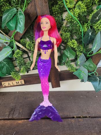 Poupée Barbie sirène