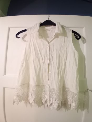 Blouse blanche sans manches