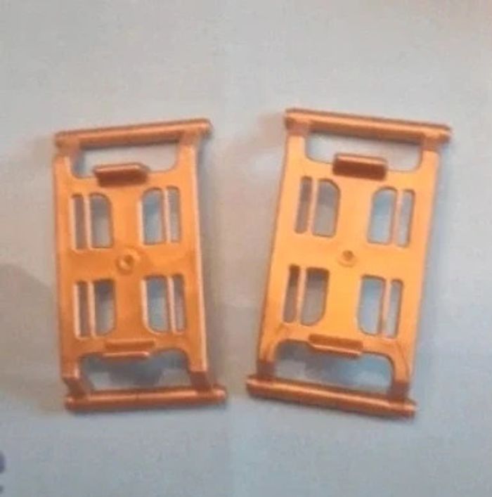 Lot 4 accessoires couleur or playmobil - photo numéro 2