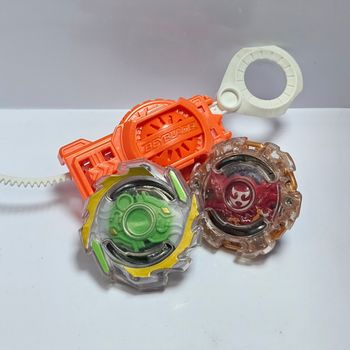 Lot Toupies Beyblade Burst
