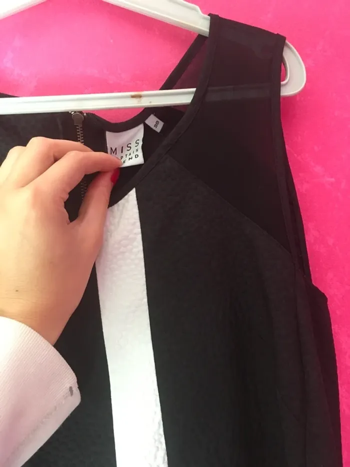 Robe noire et blanche miss captain trend en 38 - photo numéro 2