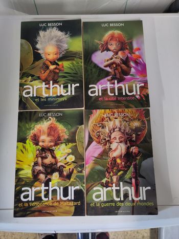 Lot 4 livres Arthur et les Minimoys 