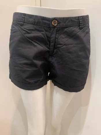 Short noir