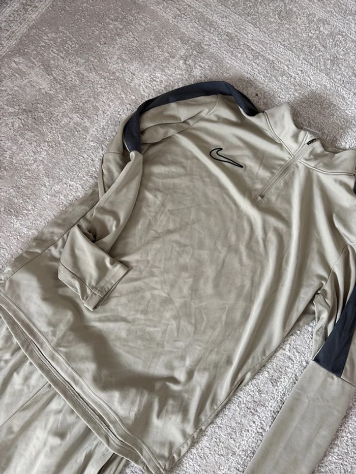 Ensemble Nike taille M - photo numéro 7