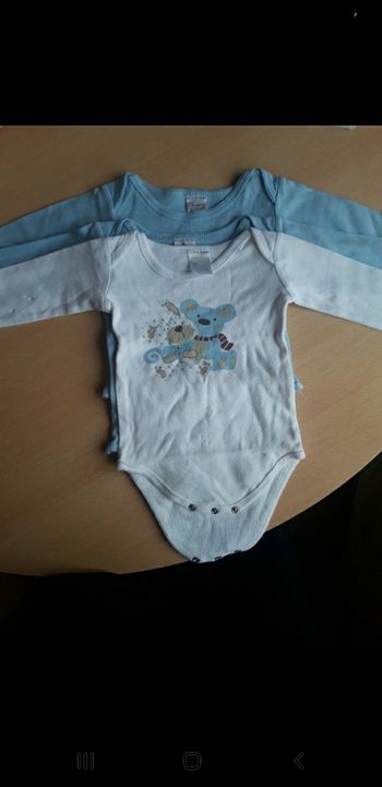 Lot de 3 bodies 6 mois