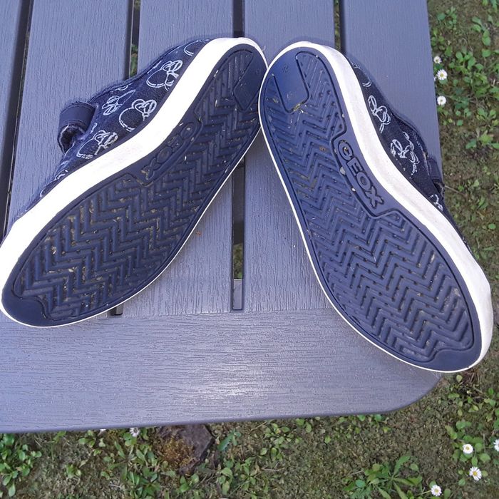 Chaussures tennis bleu marine  fille - disney Minnie - pointure 28 - photo numéro 2