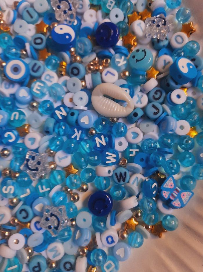 Gros lot de perles heishi/alphabet et autres - photo numéro 4