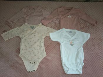 # bodies 1 mois bébé fille#