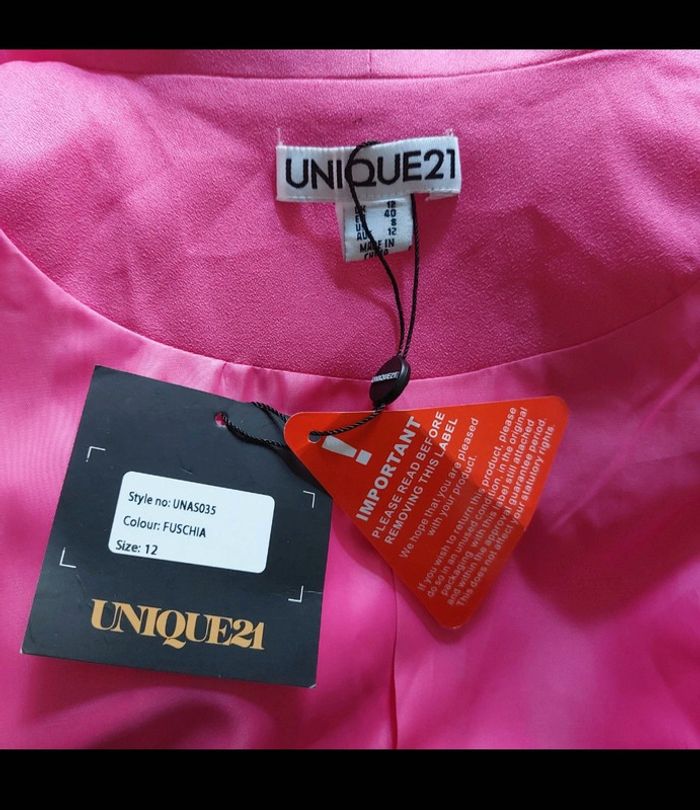 Superbe robe neuve taille 40 - photo numéro 3