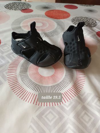 Sandales Nu-pieds Nike taille 19.5