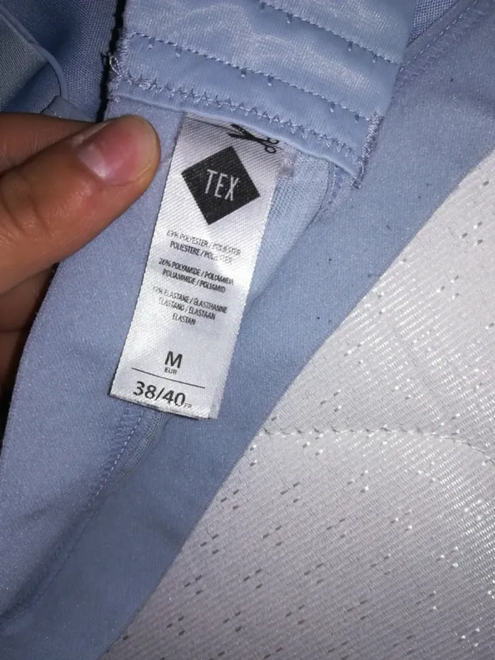 Lot de 2 brassières de sport, taille M - photo numéro 3