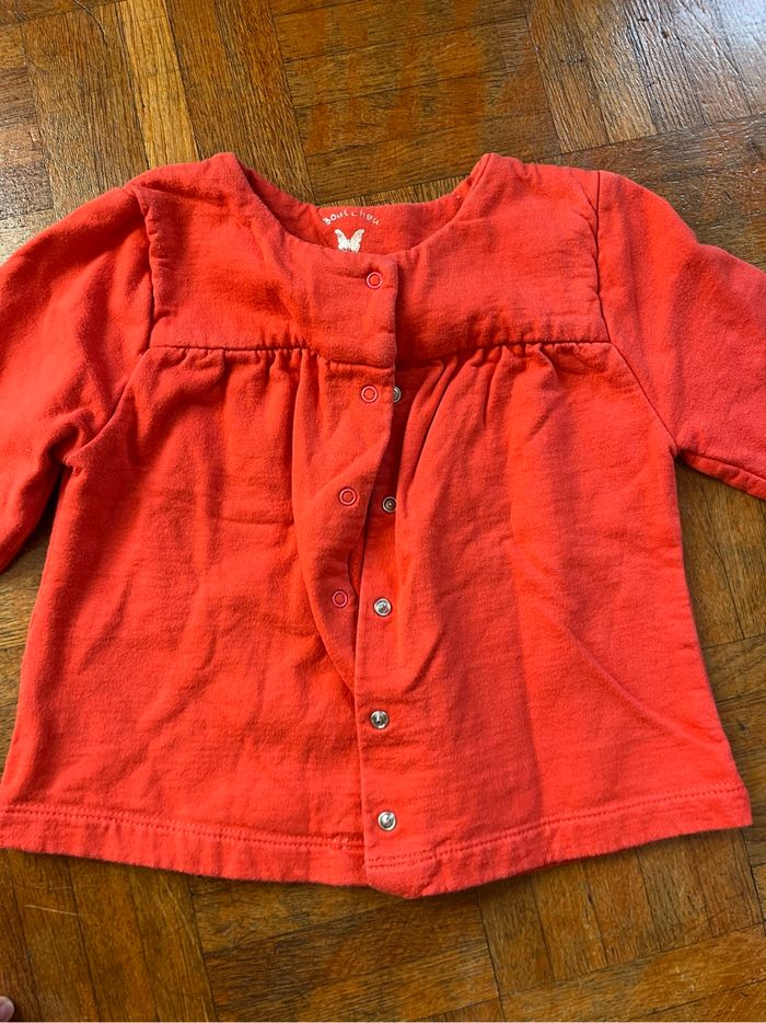 Gilet rouge taille 24 mois - photo numéro 2