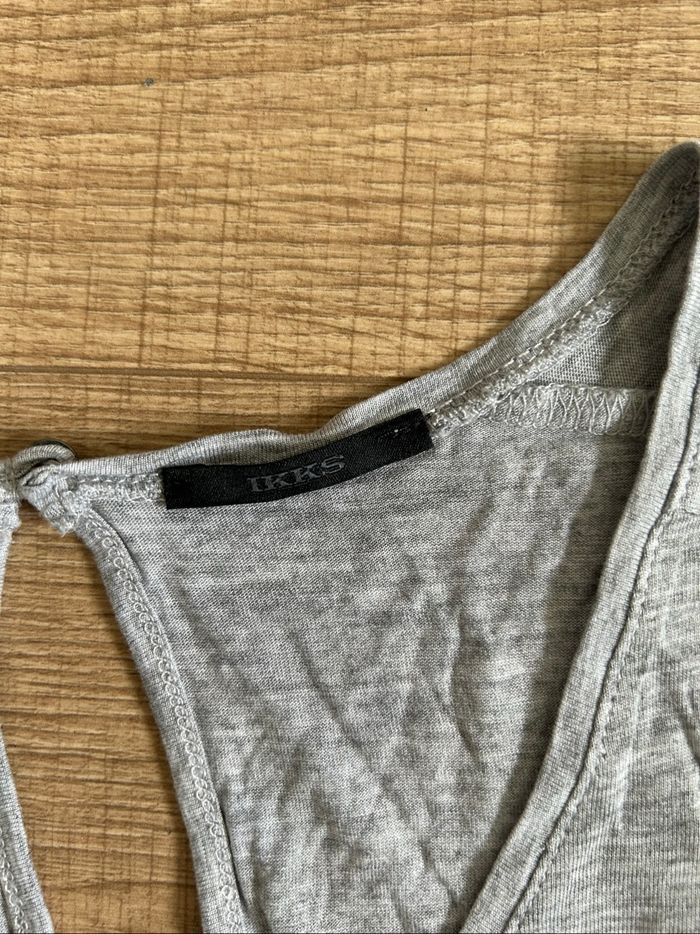 Haut gris avec strass IKKS taille 36 TBE - photo numéro 9