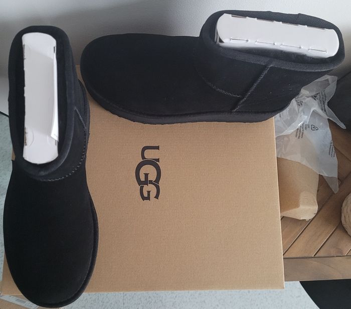 Ugg 40 noir plateforme - photo numéro 3