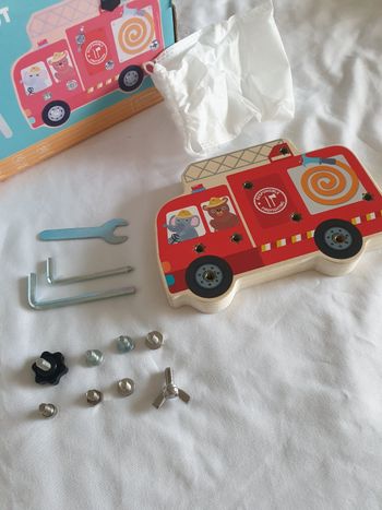 Camion pompier à visser