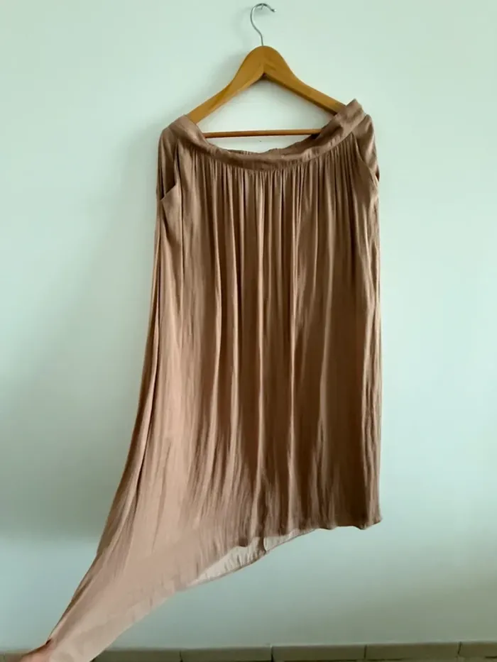Jupe en satin - photo numéro 2