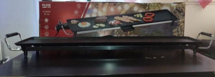 Plancha très bon etat 90 cm avec reservoir