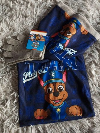 Lot de 3 , gant, cache coup, bonnet 💐