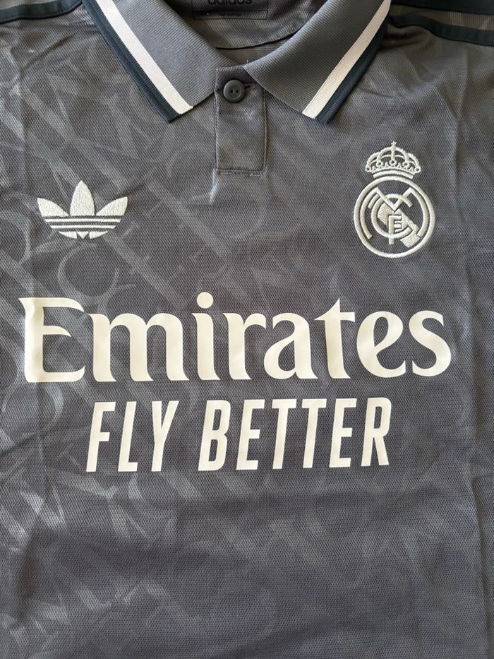 Maillot Real Madrid 2024/2025 - Édition Third (Gris/Charbon) - Neuf avec étiquette - photo numéro 8