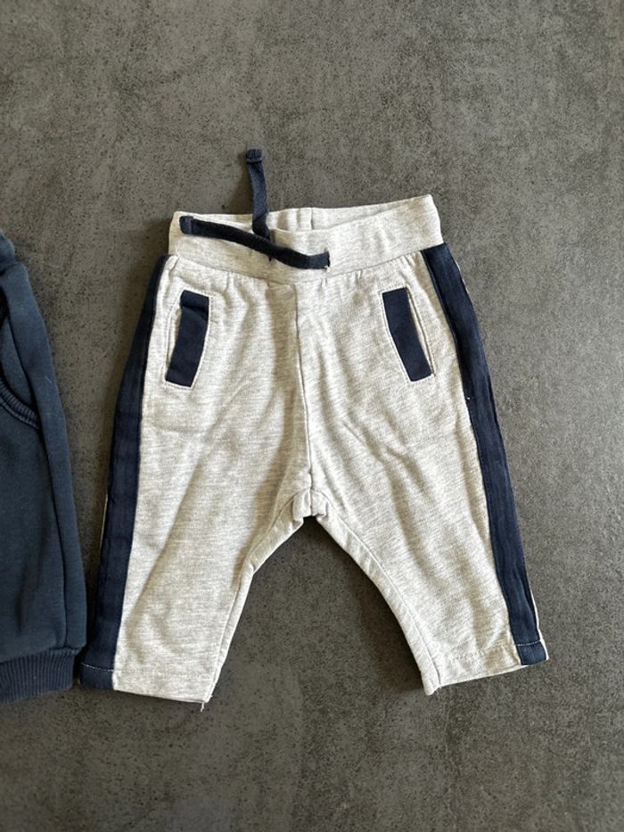 2 joggings - photo numéro 2