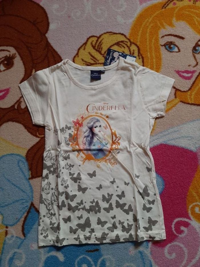 T shirt disneyland Cendrillon neuf