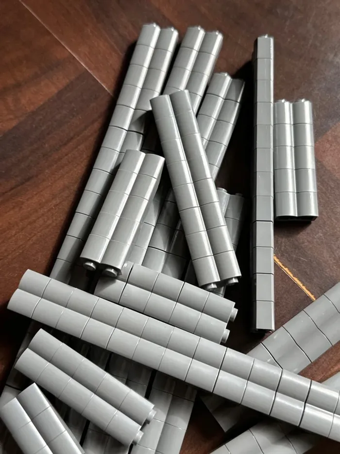 150 Brick LEGO, Modified 1 × 2 with Log Profile, ref 30136 Dark Bluish Gray - photo numéro 2