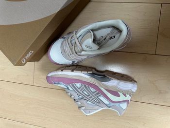 Asics GEL-NYC Rose 38